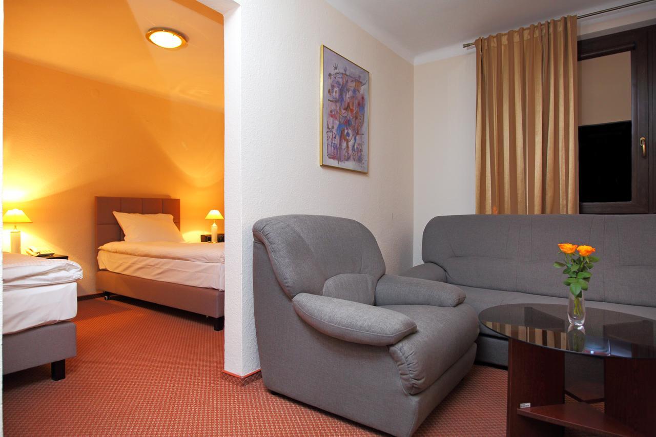 Inter Hotel Ostroleka  Εξωτερικό φωτογραφία